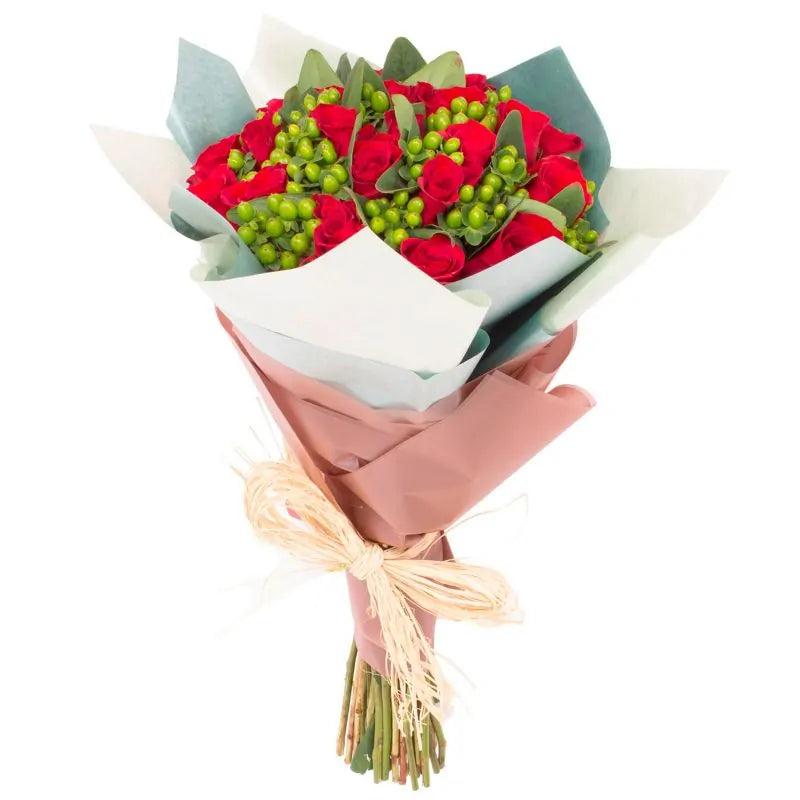 Ramo circular 18 rosas rojas e hypericum