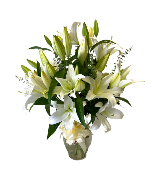Florero de 10 Lilium con varas de eucaliptus